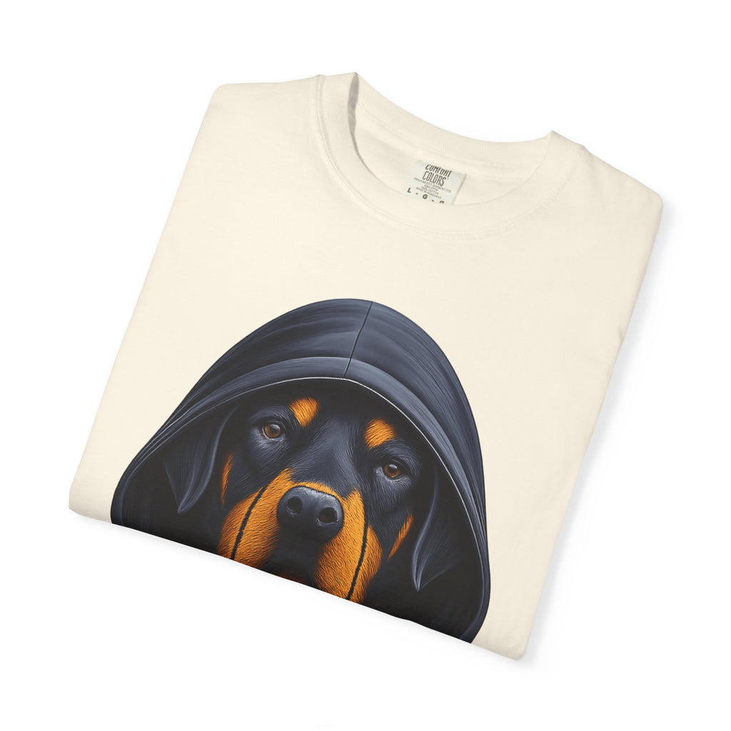 Hooded Rottweiler Portrait Tee – Unisex Powerful Dog Graphic T-Shirt